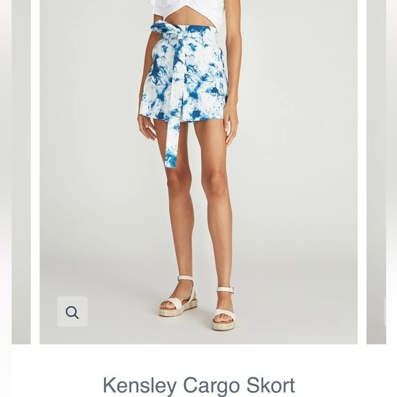 Amur skort/shorts NWT Size 4